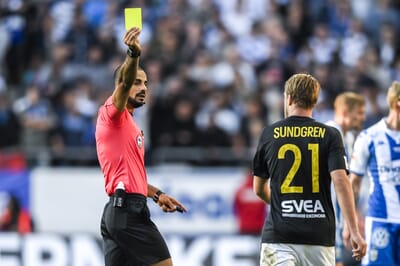 football_red-card_sweden_allsvenskan_aik_sundgren.